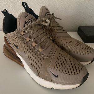 SOLD Nike AirMax 270